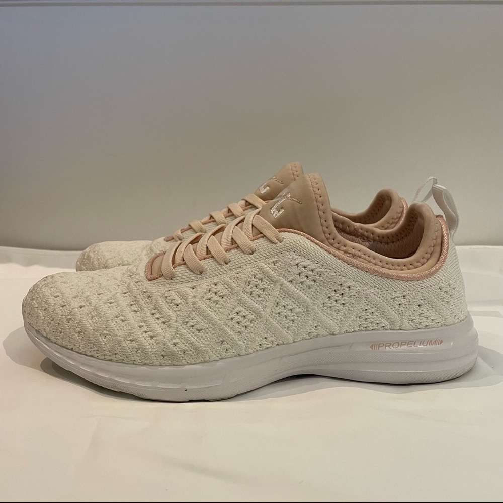 APL White Women's TechLoom Phantom (Size 7.5) - Picture 3 of 16
